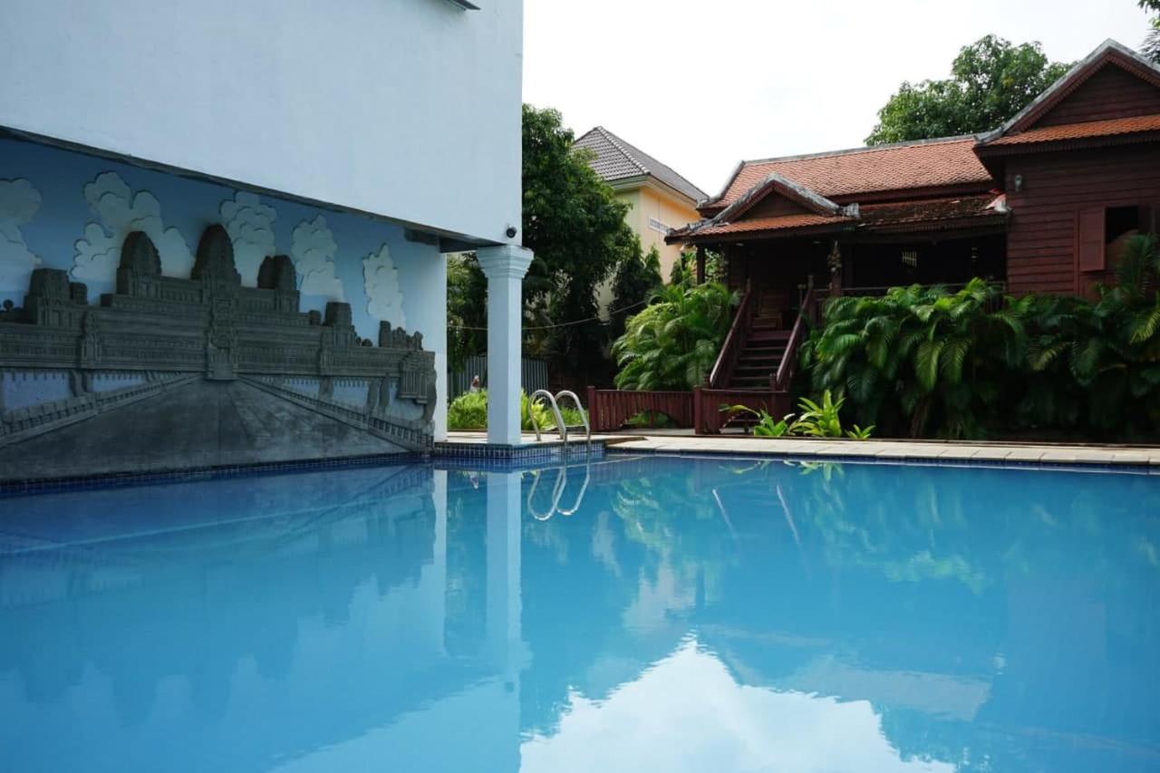 Vimean Sovannaphoum Resort Battambang Bagian luar foto