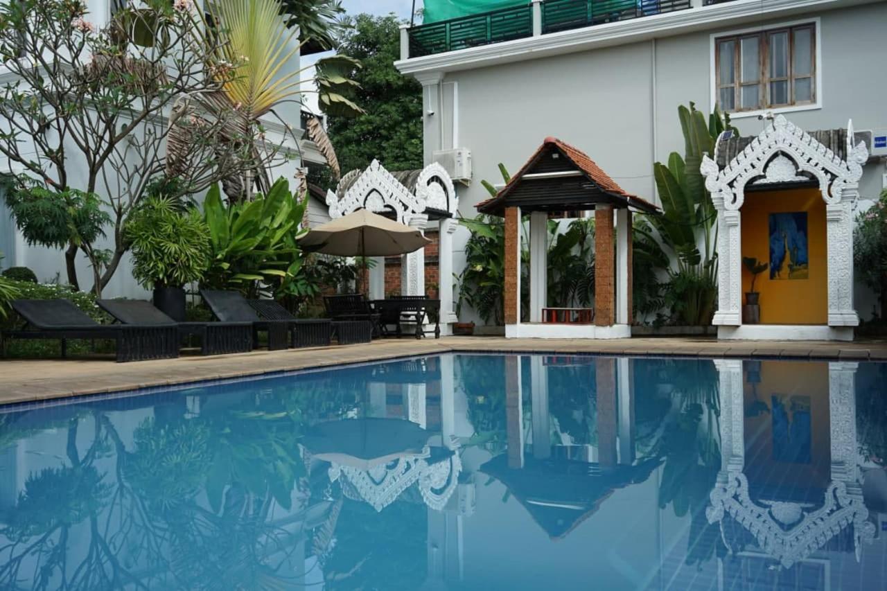 Vimean Sovannaphoum Resort Battambang Bagian luar foto