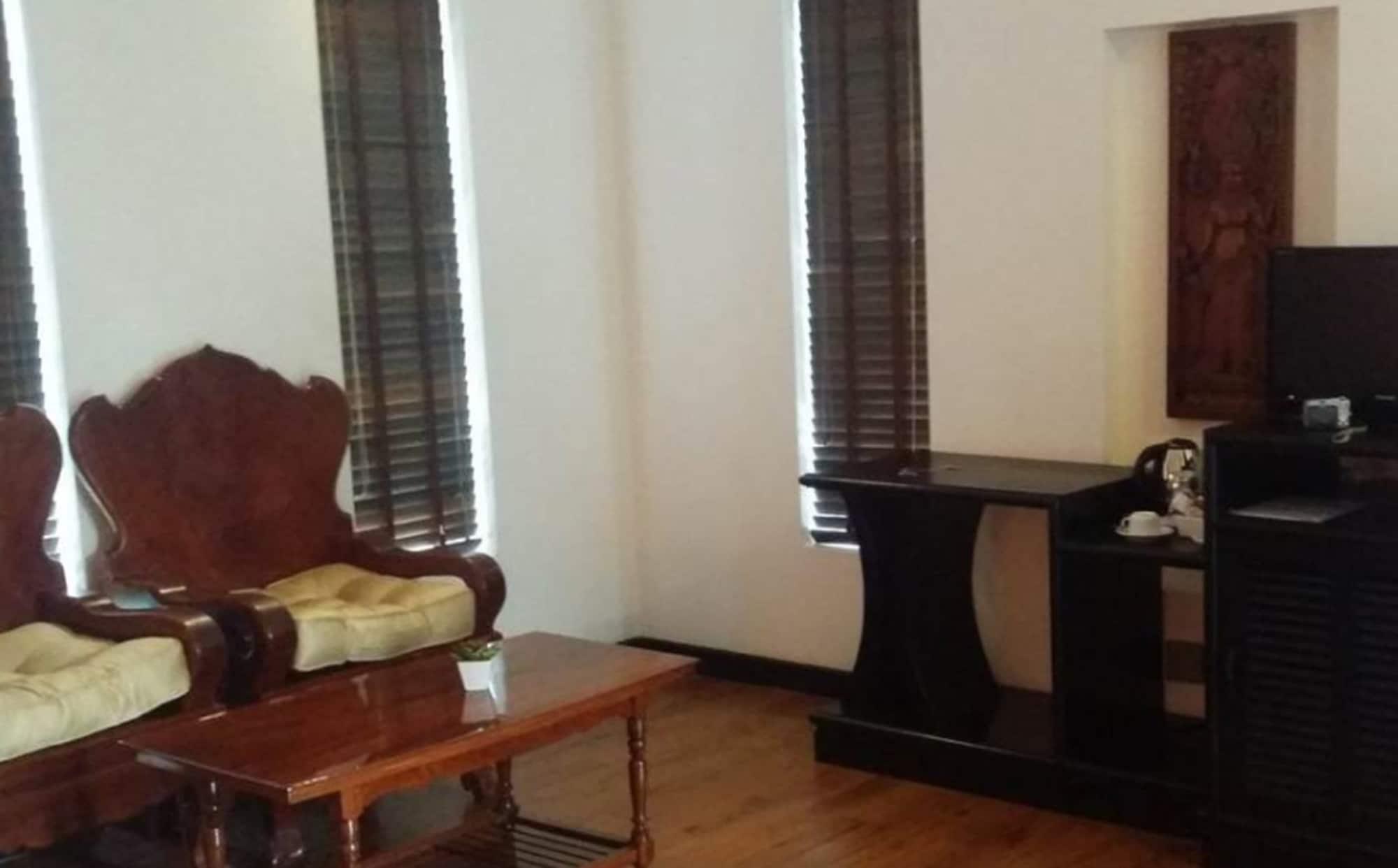 Vimean Sovannaphoum Resort Battambang Bagian luar foto