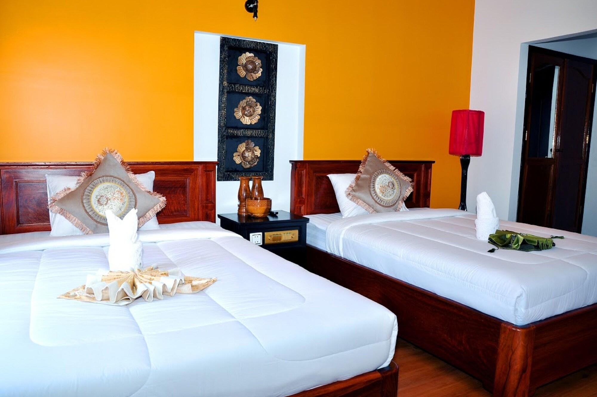 Vimean Sovannaphoum Resort Battambang Bagian luar foto