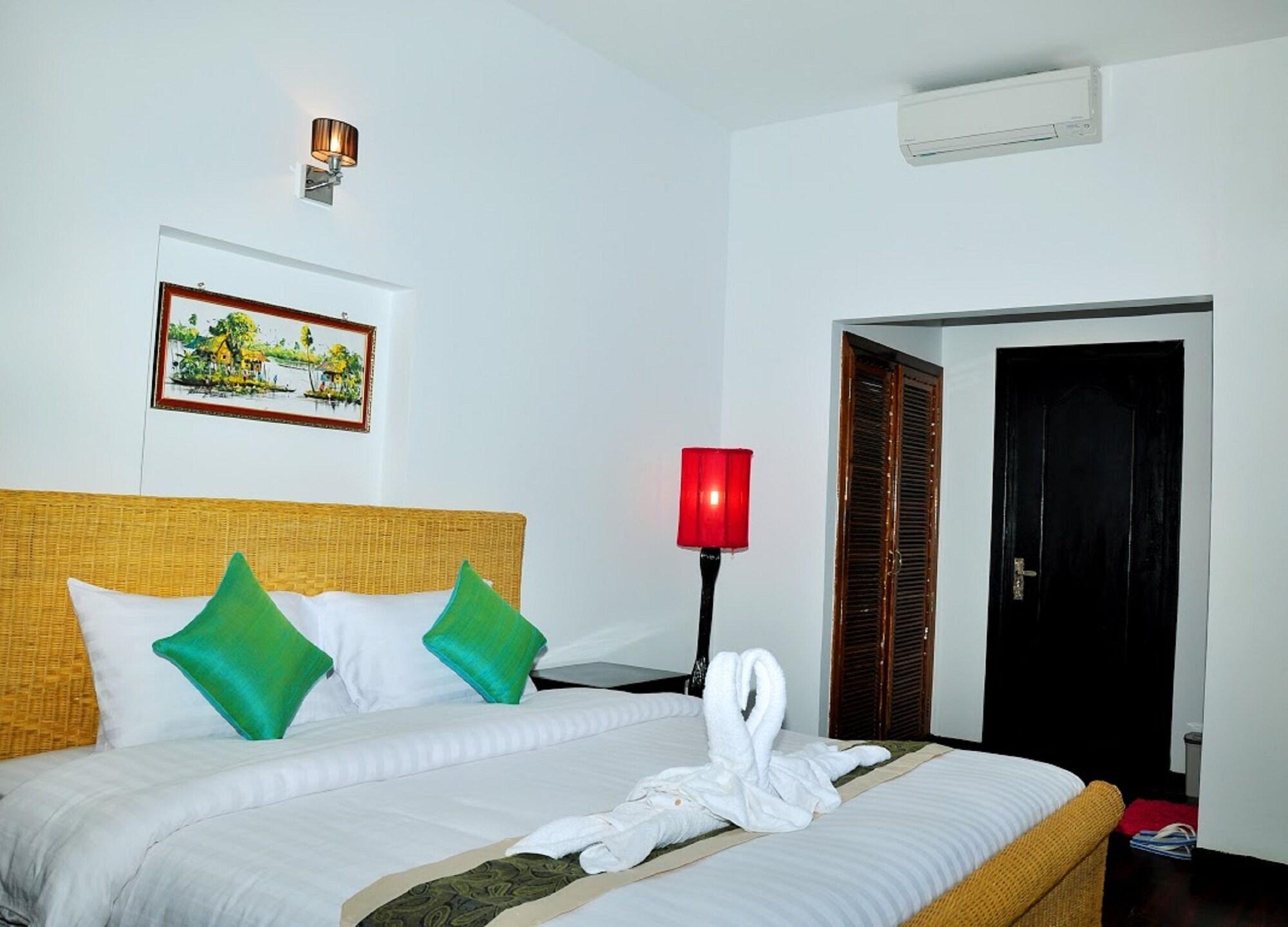 Vimean Sovannaphoum Resort Battambang Bagian luar foto