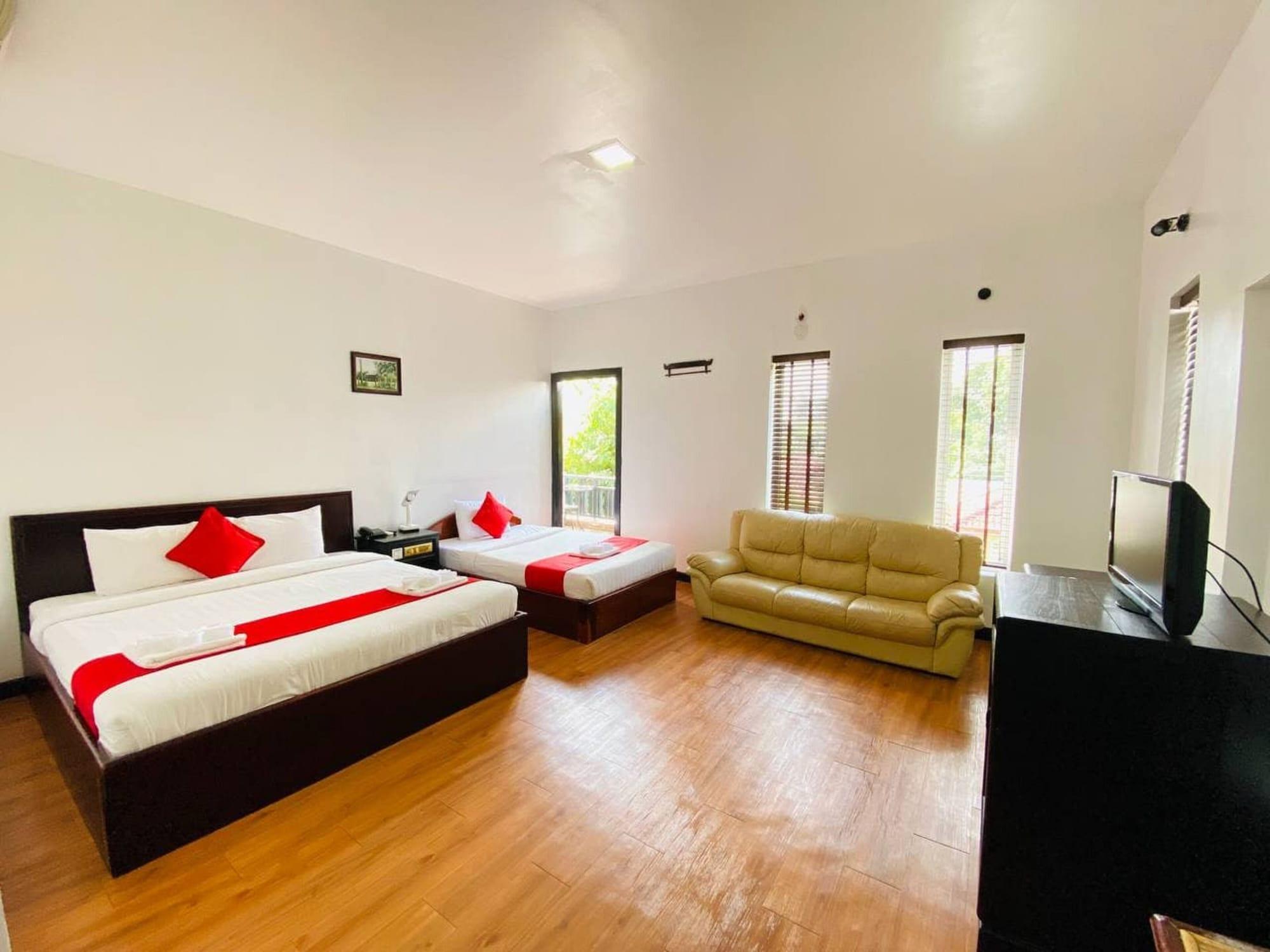 Vimean Sovannaphoum Resort Battambang Bagian luar foto