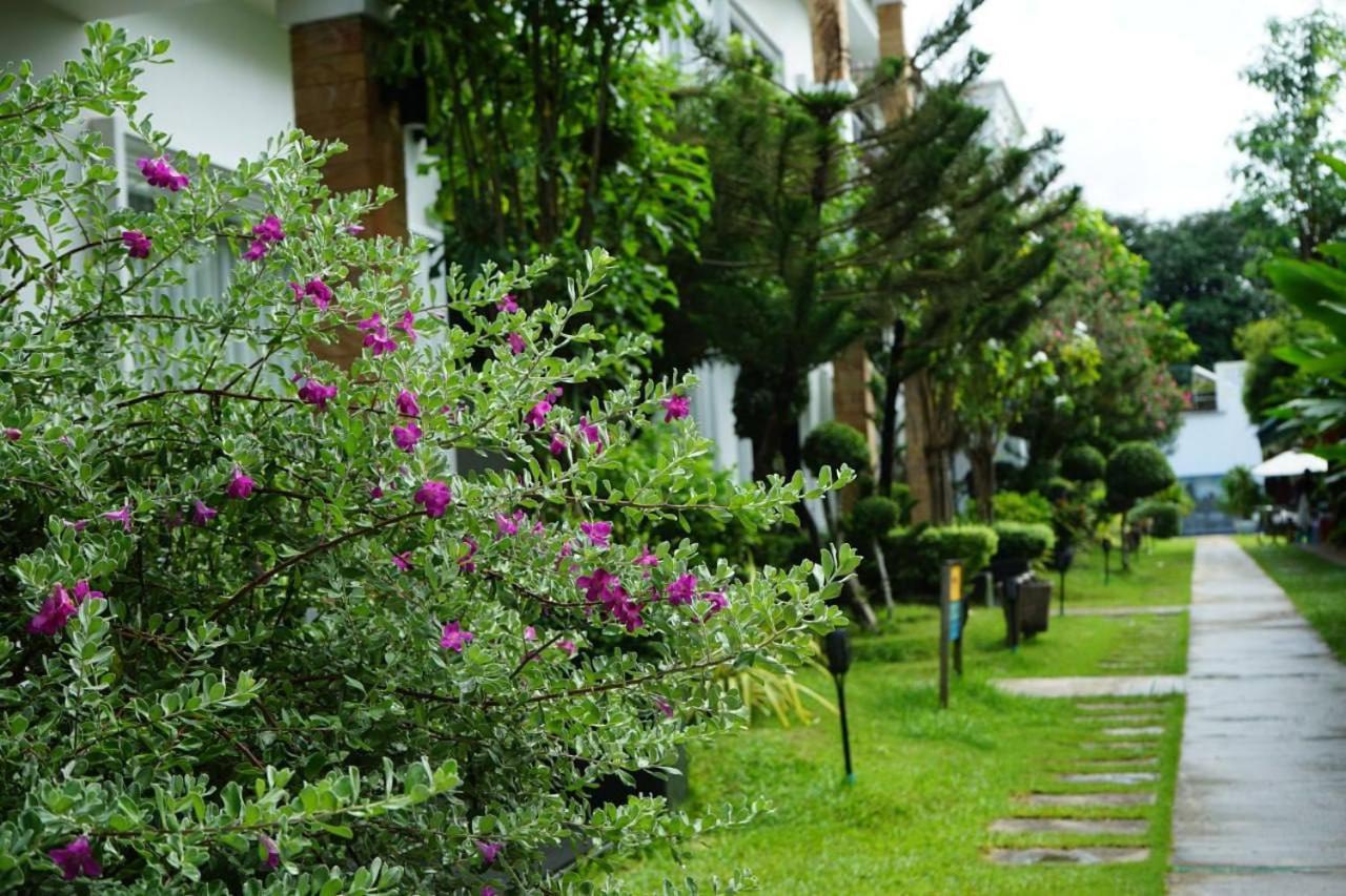 Vimean Sovannaphoum Resort Battambang Bagian luar foto