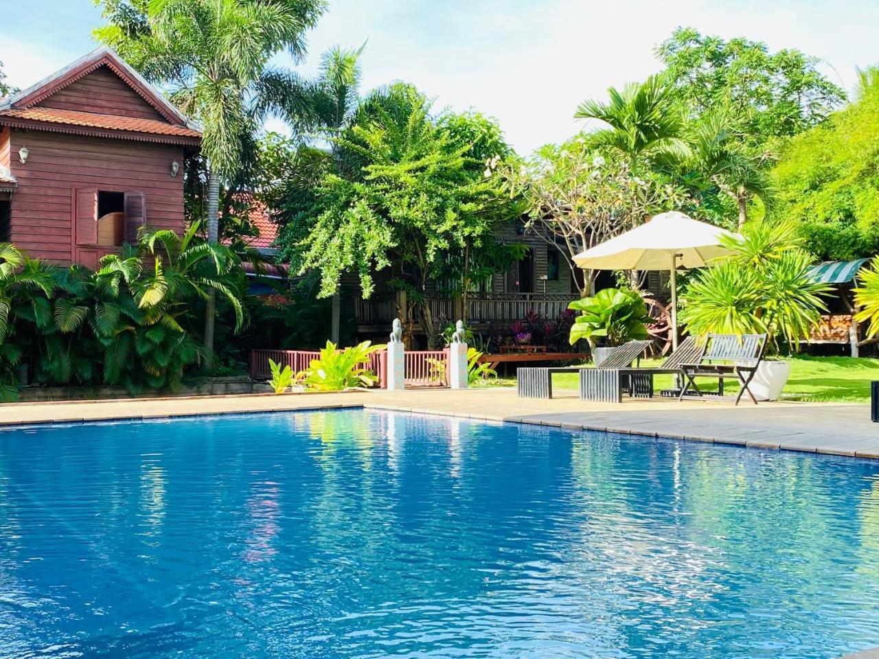 Vimean Sovannaphoum Resort Battambang Bagian luar foto